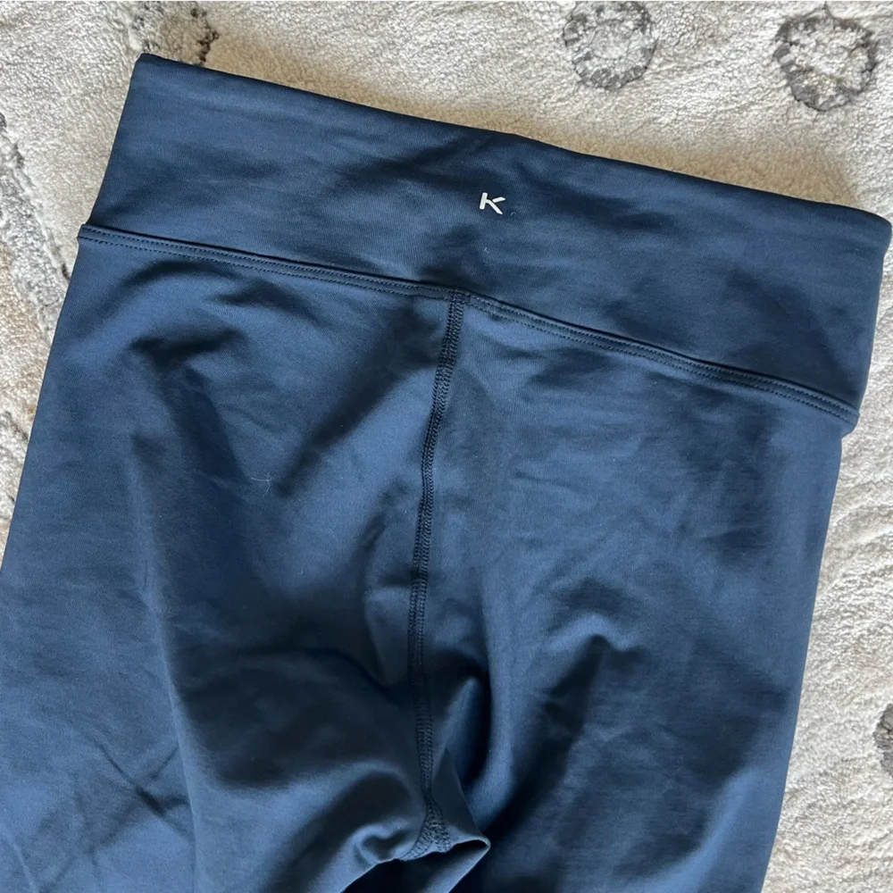 Koral Drive High Rise Blackout Leggings in Midnight Blue, Size Medium - Picture 6 of 8